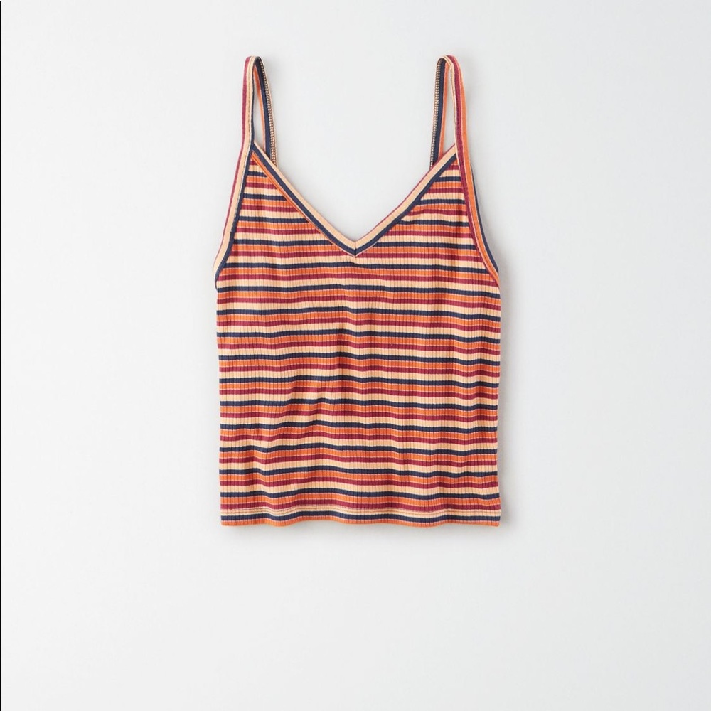 ISO - AE soft & sexy cropped v neck cami